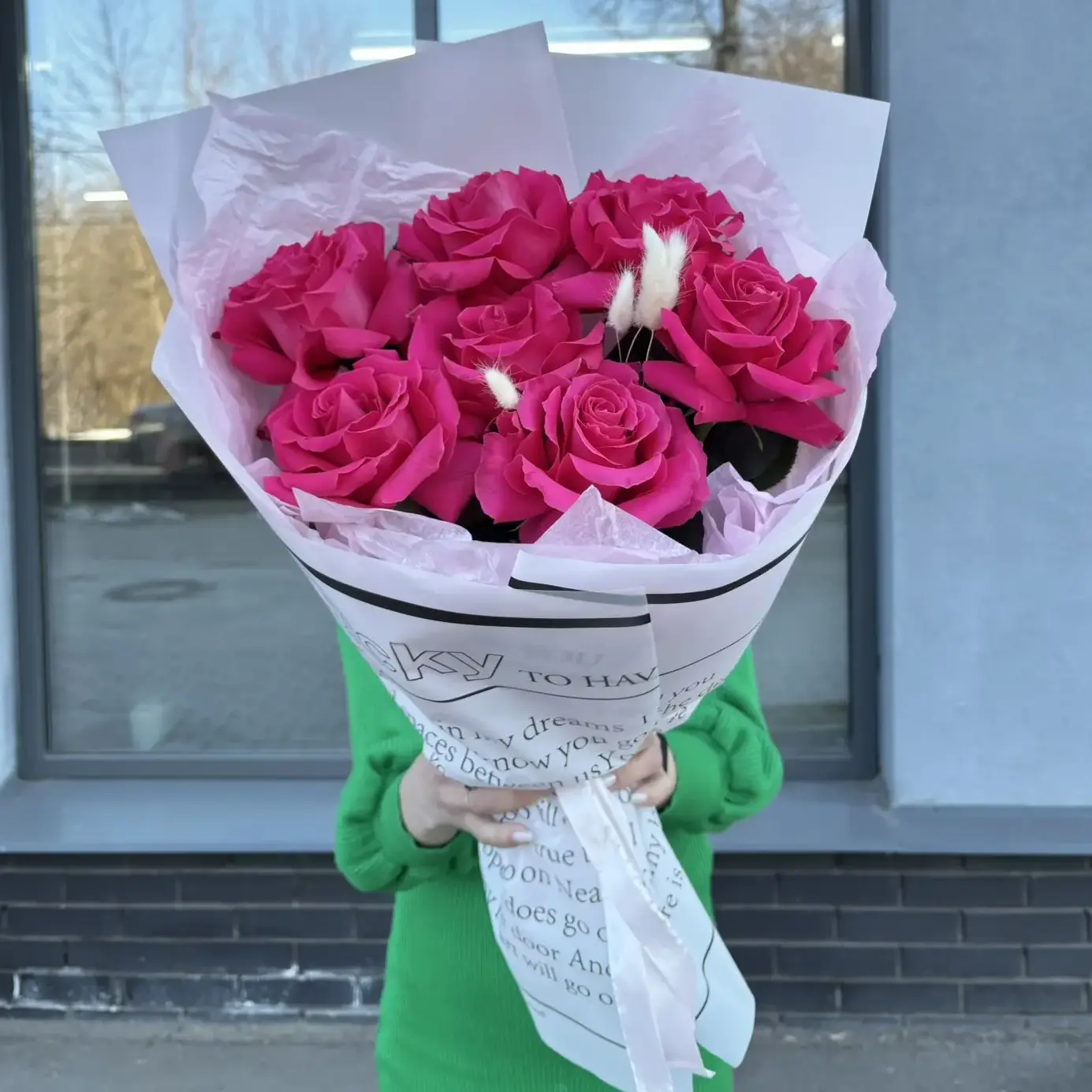 Букет "7 малиновых французских роз 50 см"