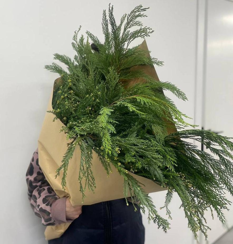 Хвойный букет в оформлении