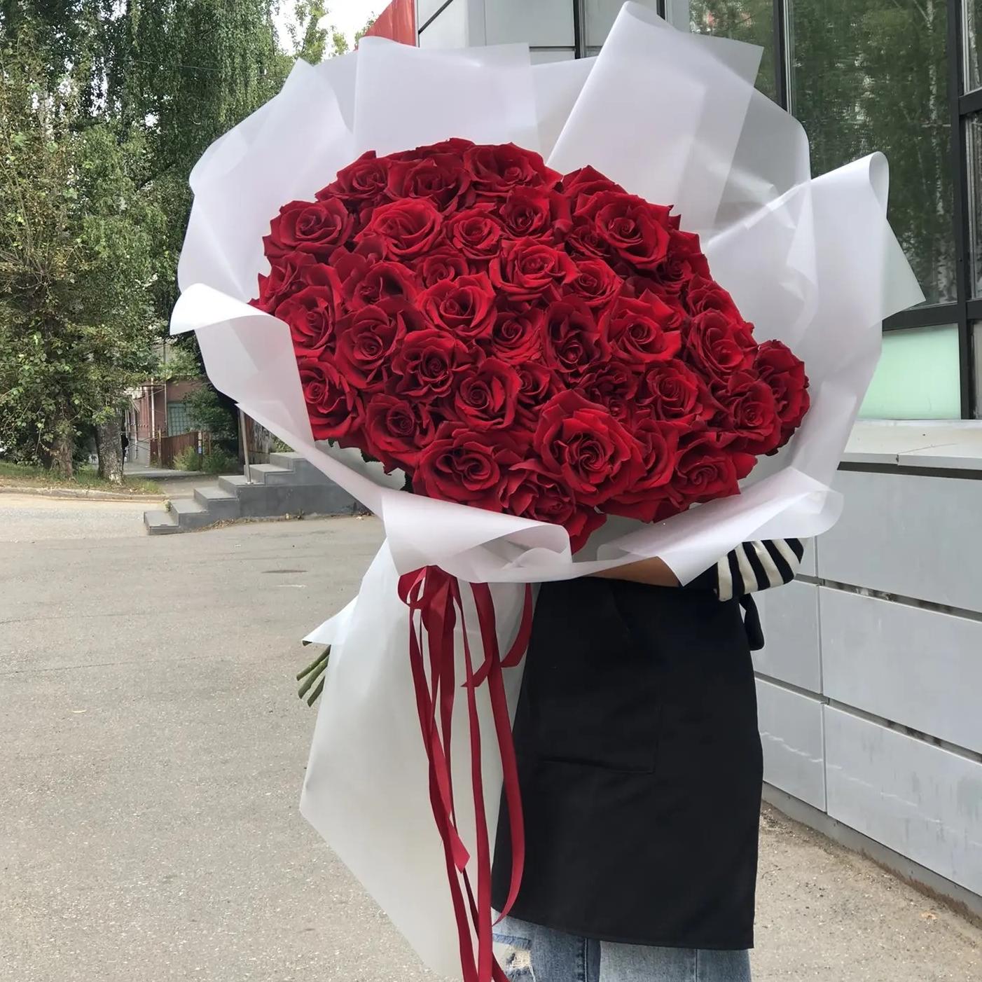 Букет "41 красная французская роз 120/130 см"