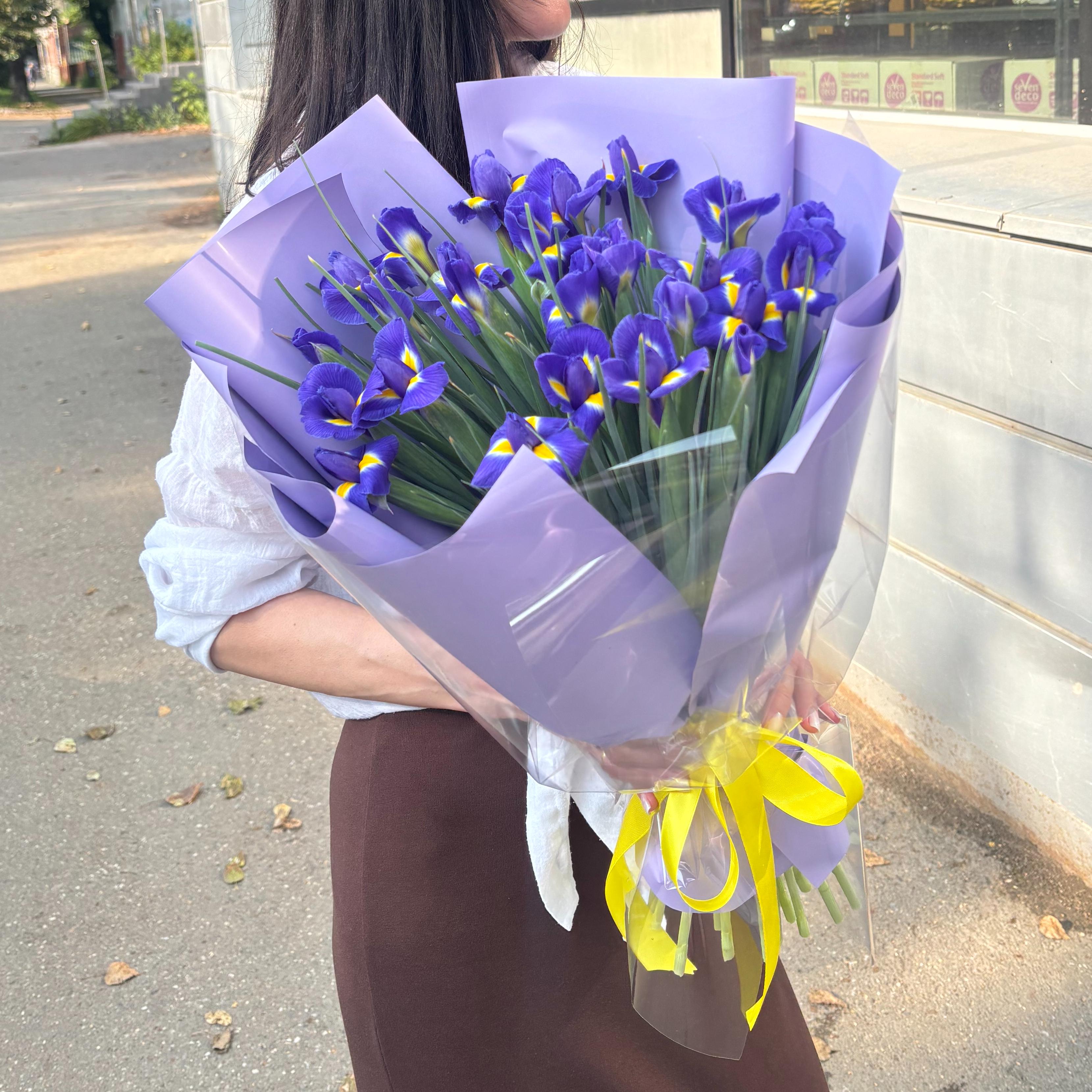 Букет "25 ирисов"