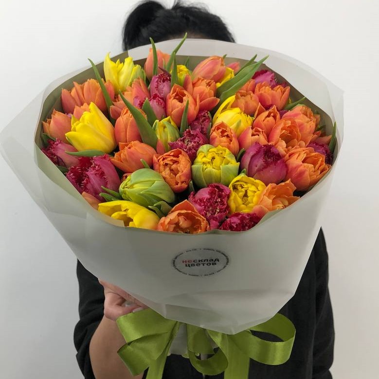 51 разноцветный пионовидный тюльпан