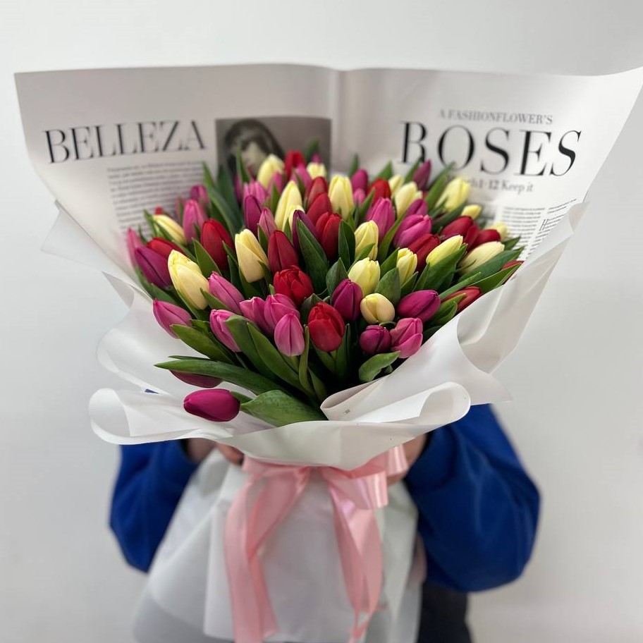 Букет "81 разноцветный тюльпан"