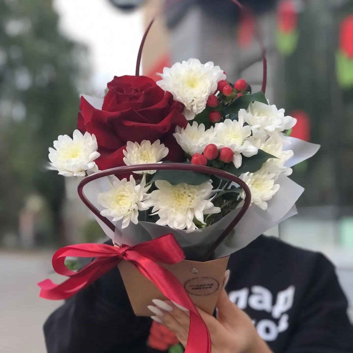 Композиция "Яркий акцент" S