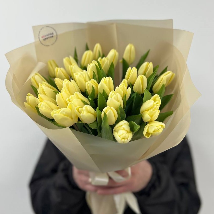 Букет "35 кремовых тюльпанов"