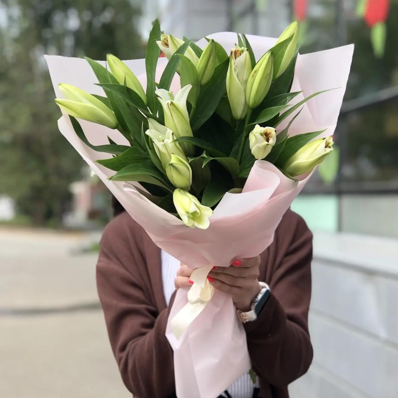 Акция! Букет из 5 лилий