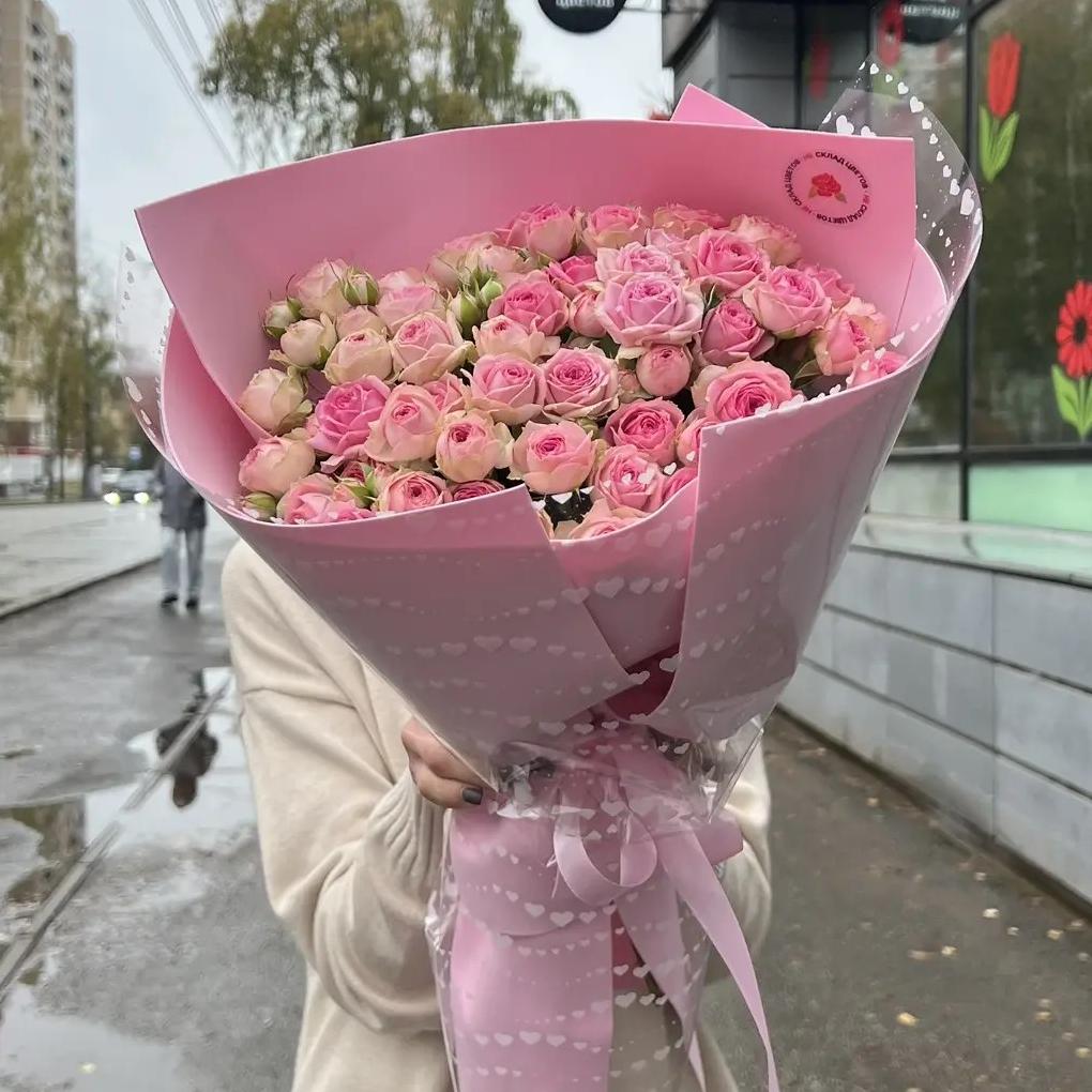 Букет "15 розовых кустовых пионовидных роз 40 см"