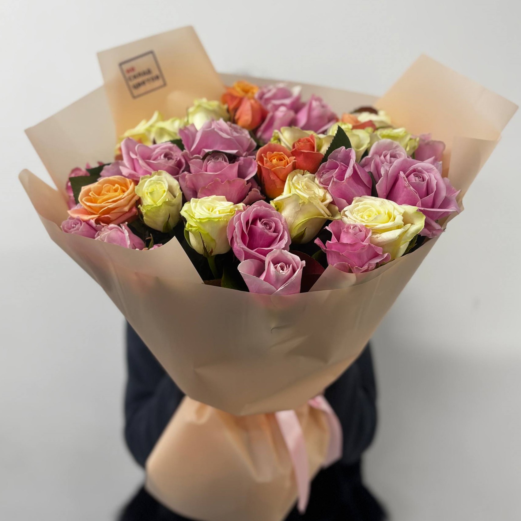 Букет "35 разноцветных роз"